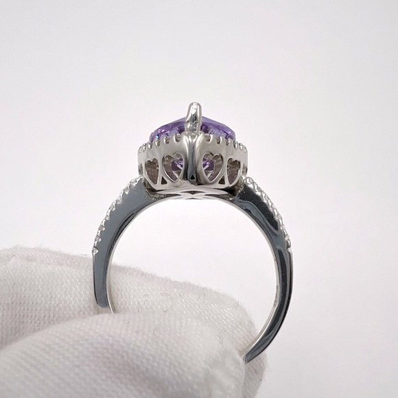 Sale $18 Firm! .925 Sterling Silver Lavender CZ Ring - Picture 4 of 14